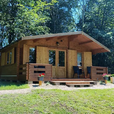 Sasinowe Nad Jeziorem Alojamento de Turismo Selvagem
