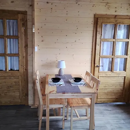 Sasinowe Nad Jeziorem Lodge