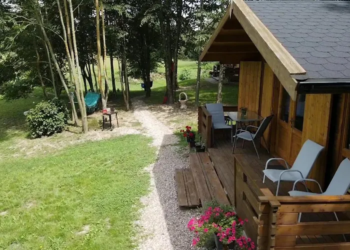 Sasinowe Nad Jeziorem Lodge *